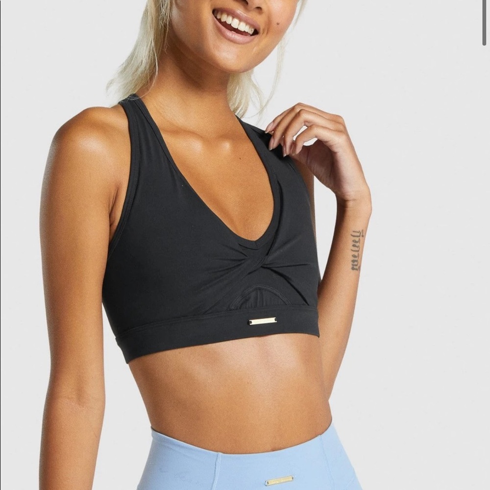 NWT, still in bag. Ordered wrong size.